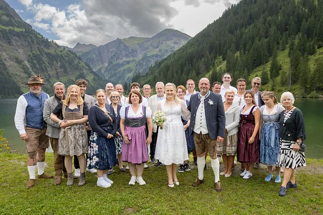 Berghochzeit Vilsalpsee Gruppenfoto
