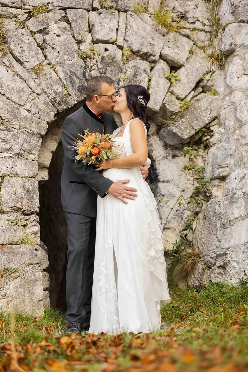 Romantische Hochzeit Herbst Ruine Ehrenberg